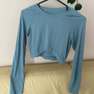 Alphalete long sleeve top